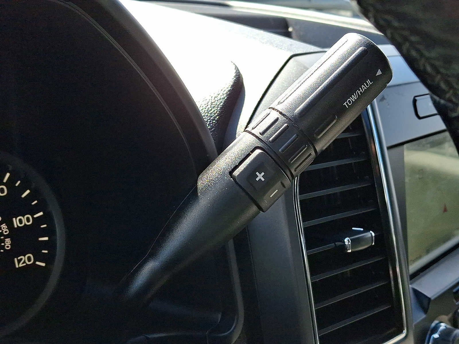 Certified 2018 Ford F150 XLT w/ Equipment Group 302A Luxury image 14