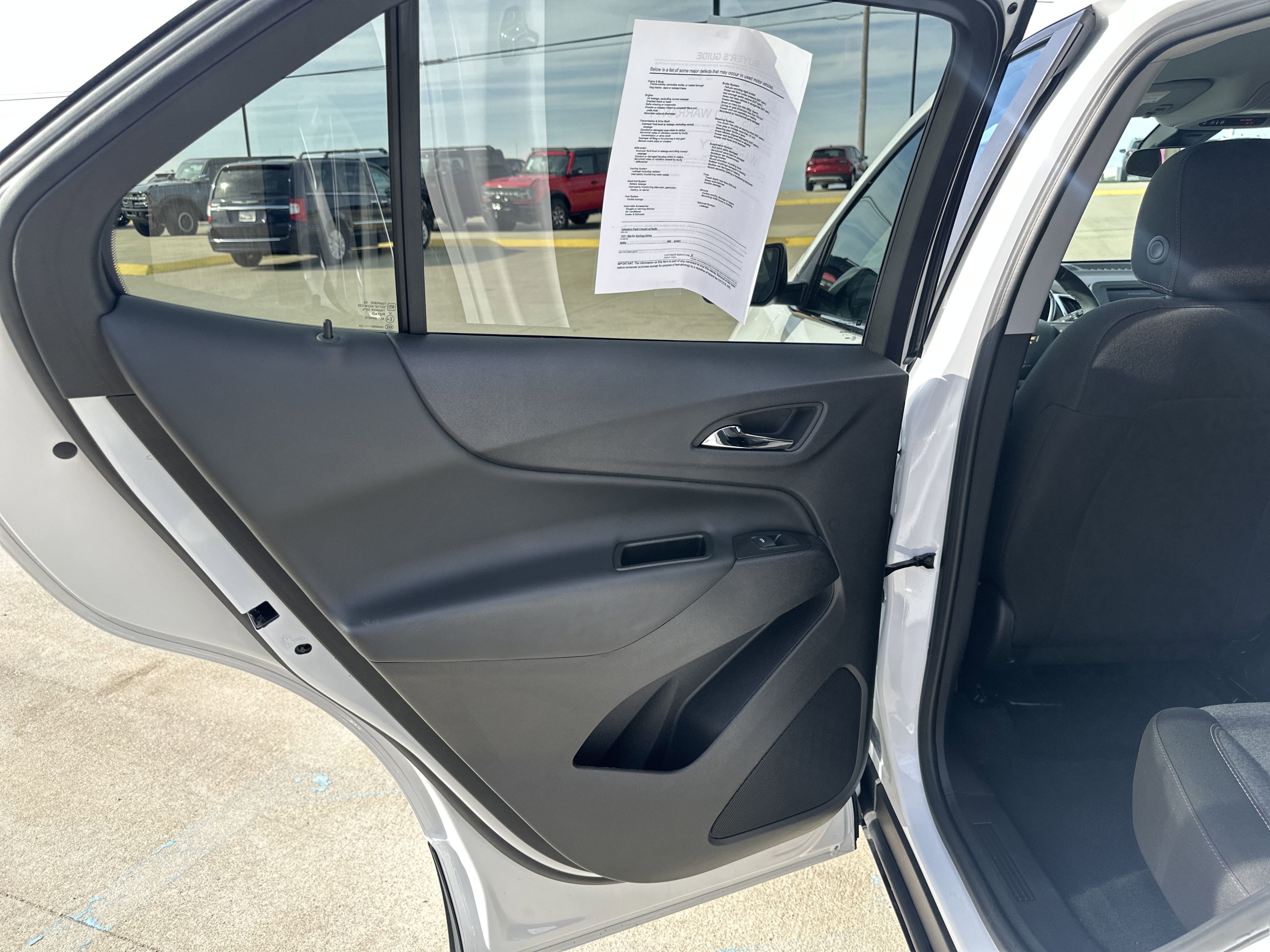 Used 2024 Chevrolet Equinox LT image 27