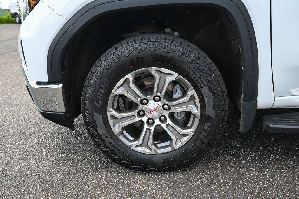 Used 2022 GMC Sierra 1500 SLT w/ SLT Convenience Package AWD/4WD image 12