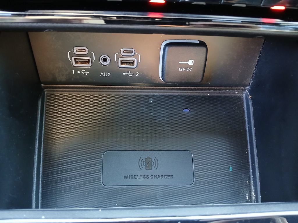 Used 2024 Jeep Grand Cherokee L Laredo RWD image 16