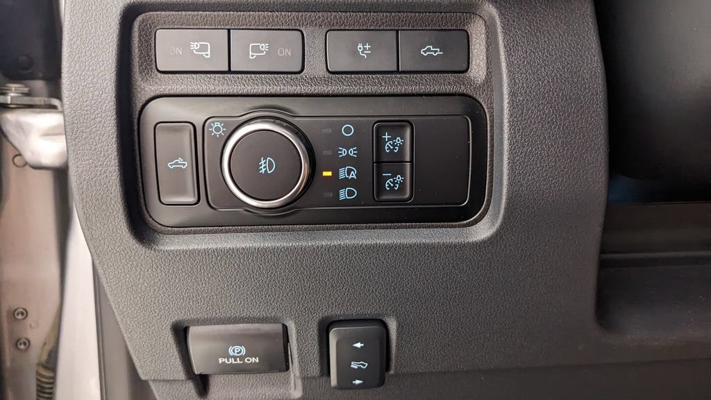 Certified 2024 Ford F350 Platinum AWD/4WD image 17
