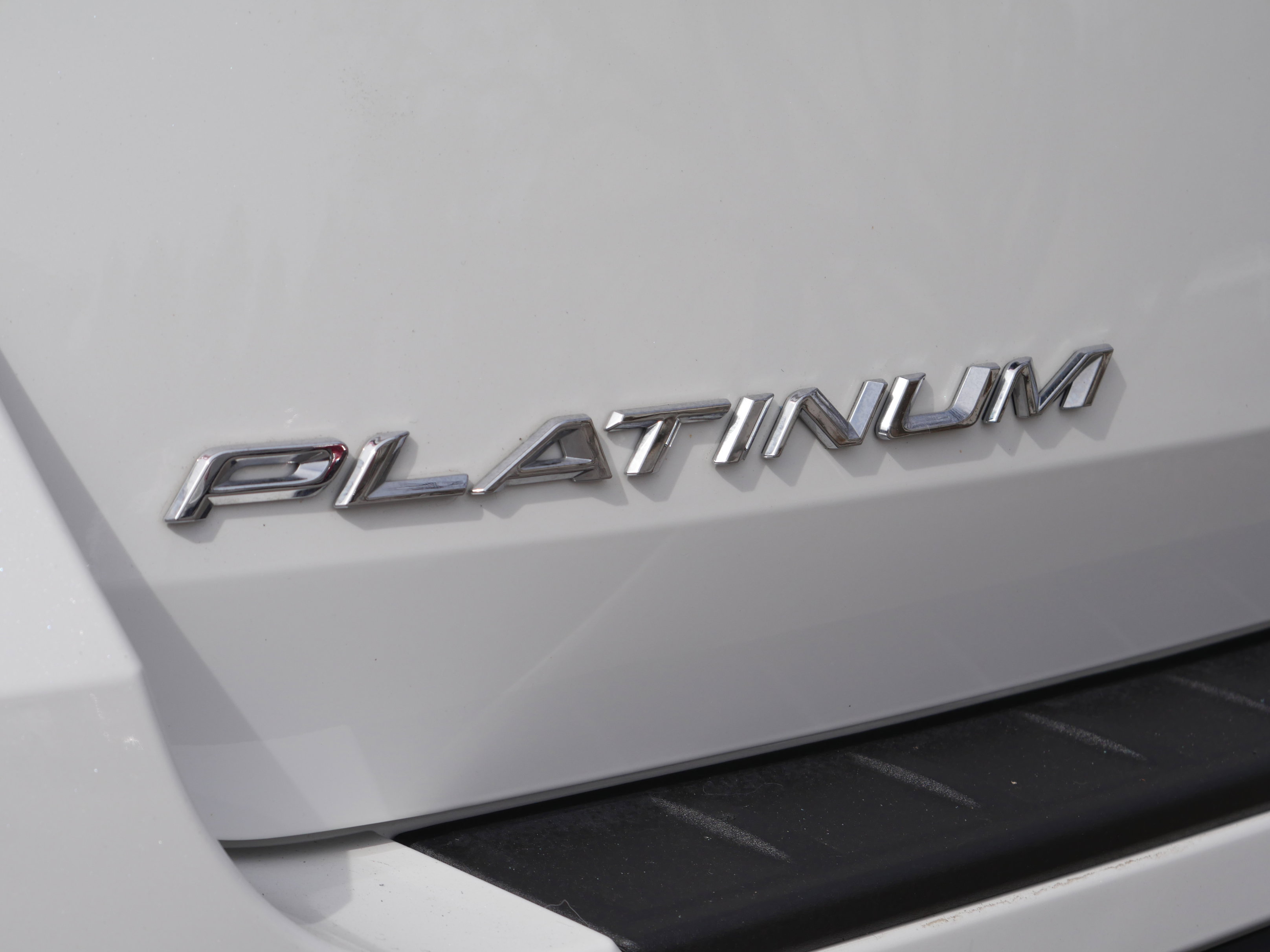 Certified 2025 Ford Explorer Platinum w/ Ultimate Package AWD/4WD image 27