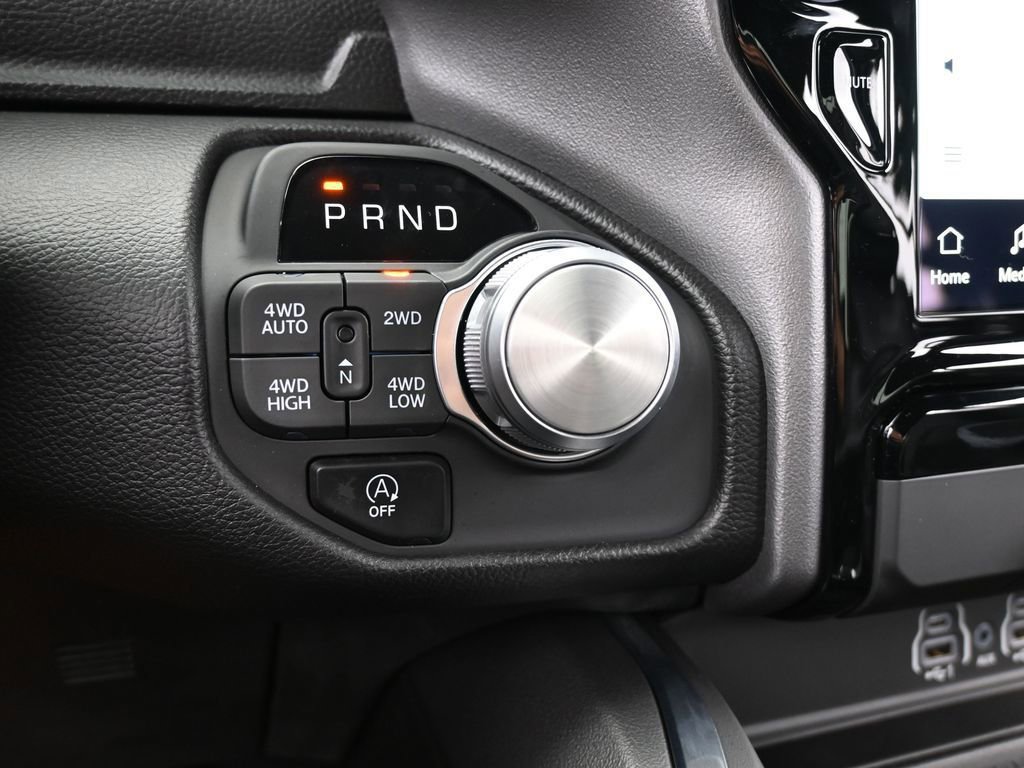 Used 2025 RAM 1500 Laramie image 24
