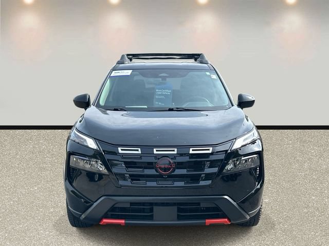 Used 2025 Nissan Rogue SV AWD/4WD image 2