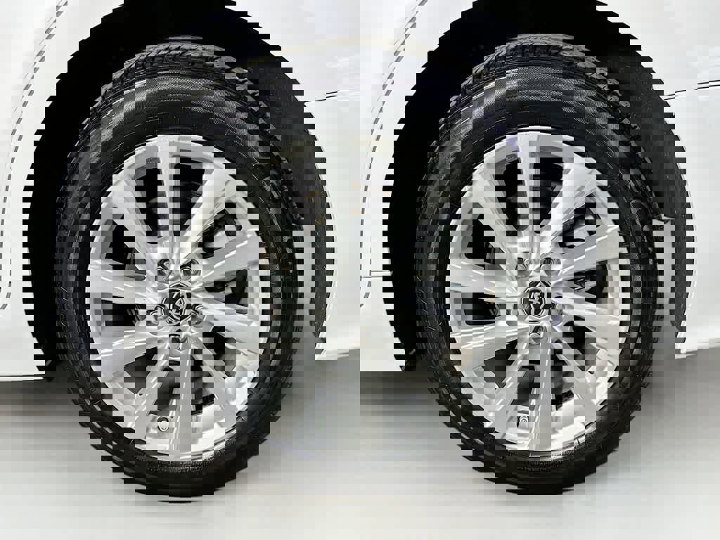 Used 2024 Toyota Camry LE image 11