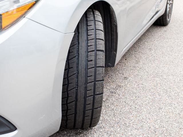 Used 2018 MAZDA MAZDA3 Touring image 9