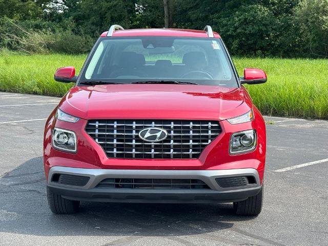 Used 2021 Hyundai Venue SEL w/ Cargo Package FWD image 2