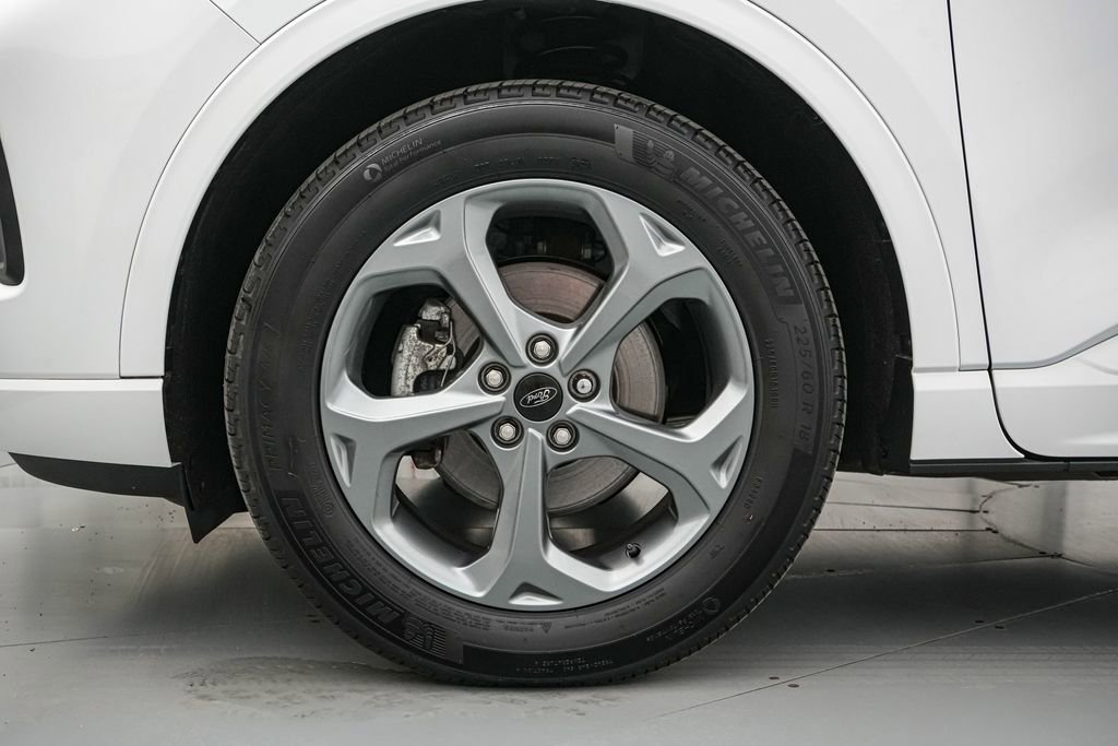 Certified 2023 Ford Escape ST-Line Select w/ Tech Pack #1 AWD/4WD image 11