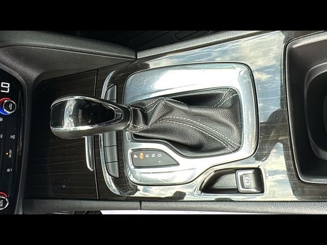 Used 2018 Buick Regal Essence FWD image 27
