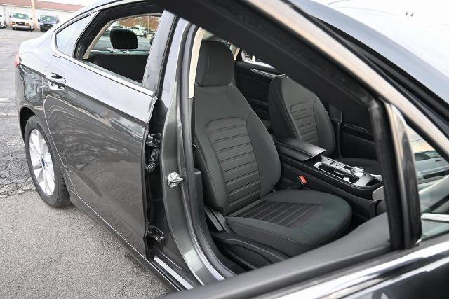 Certified 2020 Ford Fusion SE image 24