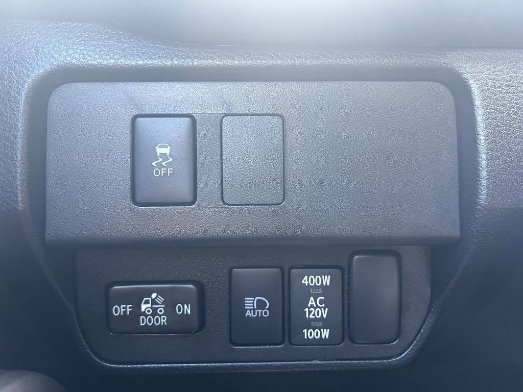 Used 2023 Toyota Tacoma TRD Off-Road AWD/4WD image 27