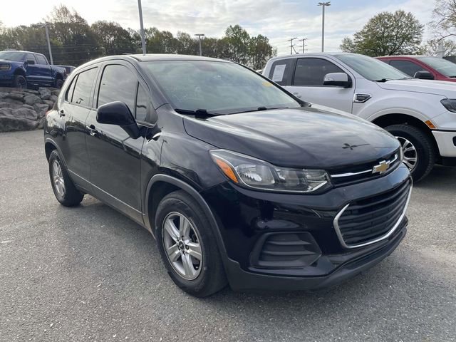 Used 2020 Chevrolet Trax LS image 1