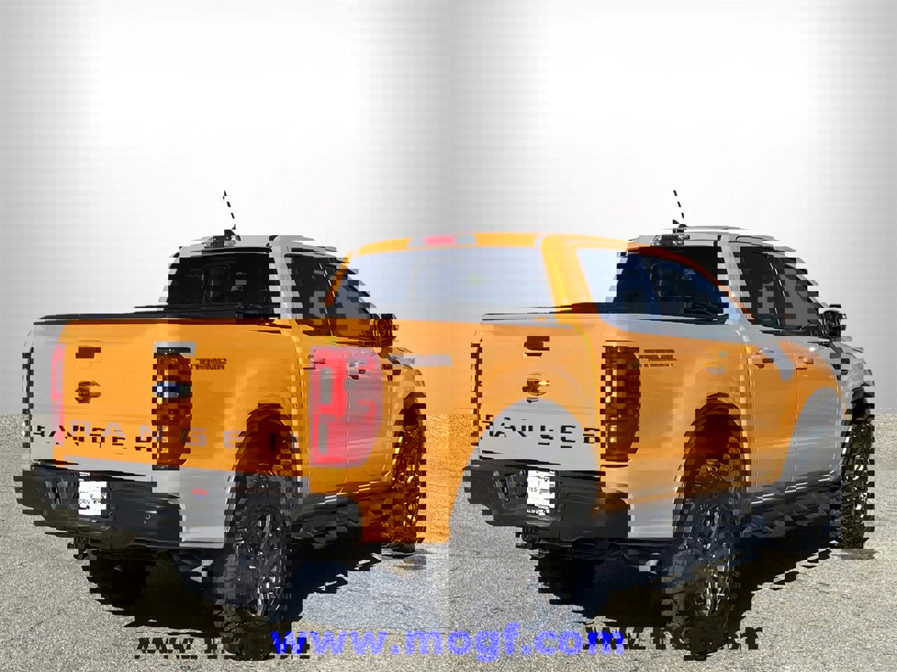 Certified 2022 Ford Ranger Lariat w/ Tremor Off-Road Package image 3