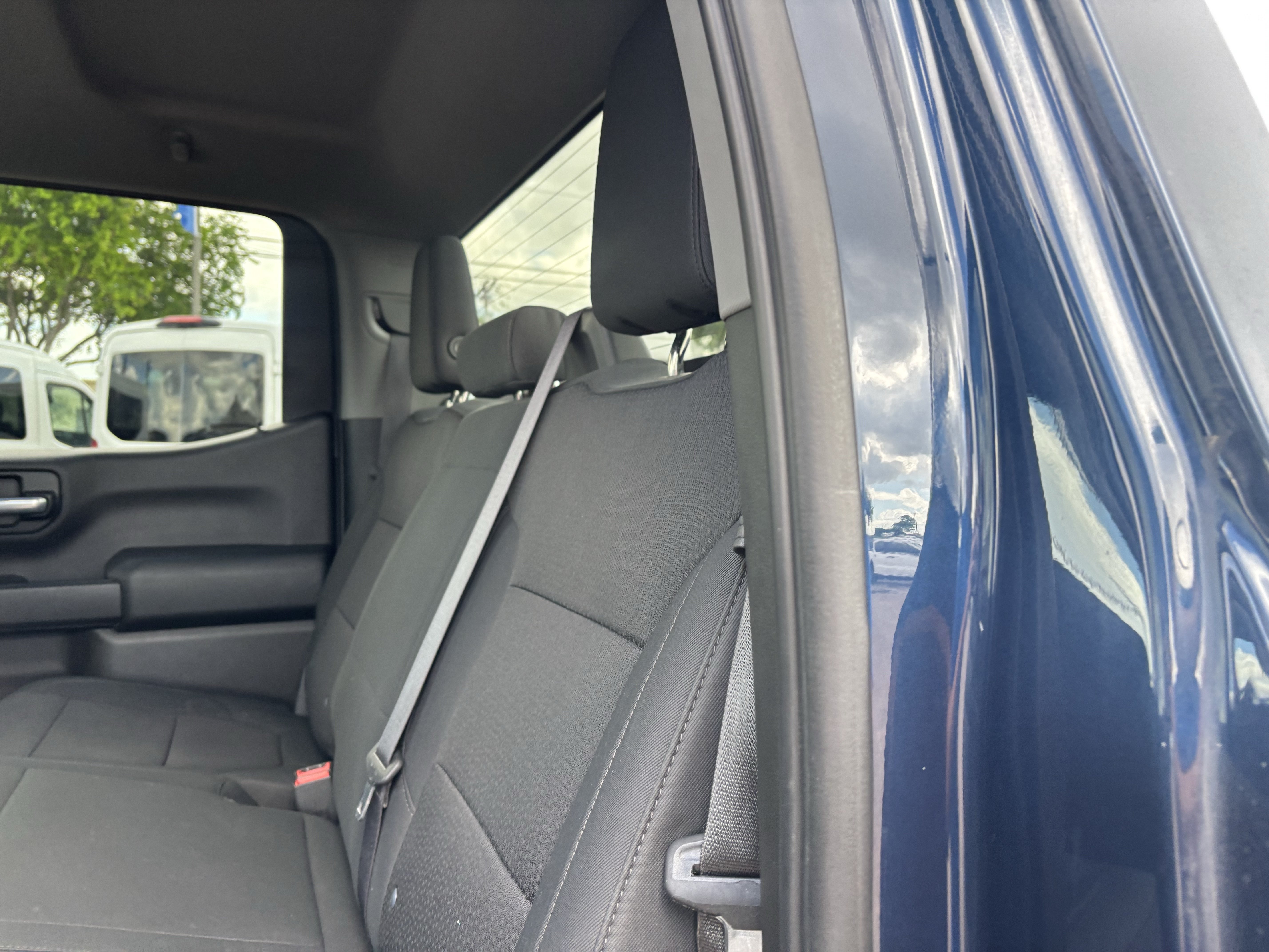 Used 2020 Chevrolet Silverado 1500 Custom w/ Custom Value Package RWD image 2