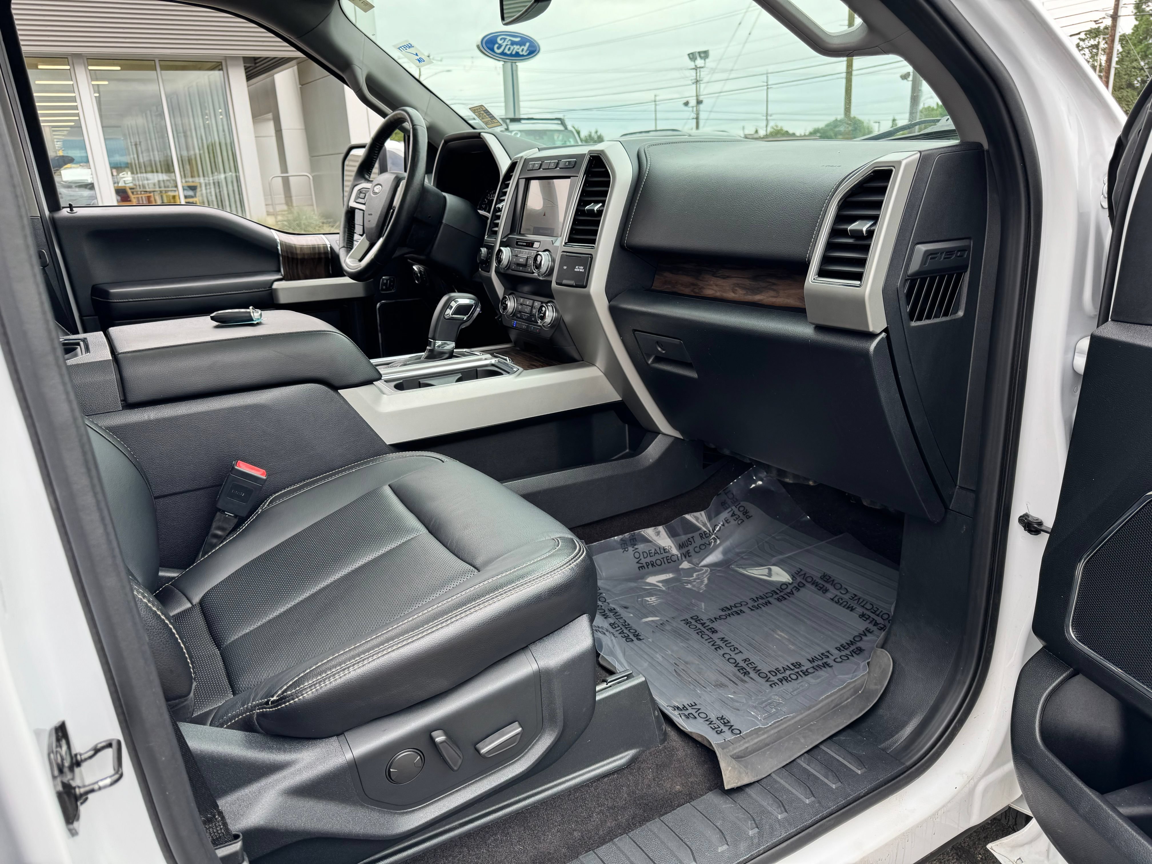 Certified 2020 Ford F150 Lariat w/ Equipment Group 502A Luxury AWD/4WD image 32