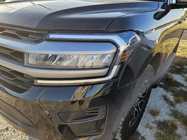 Certified 2024 Ford Expedition XLT RWD image 9