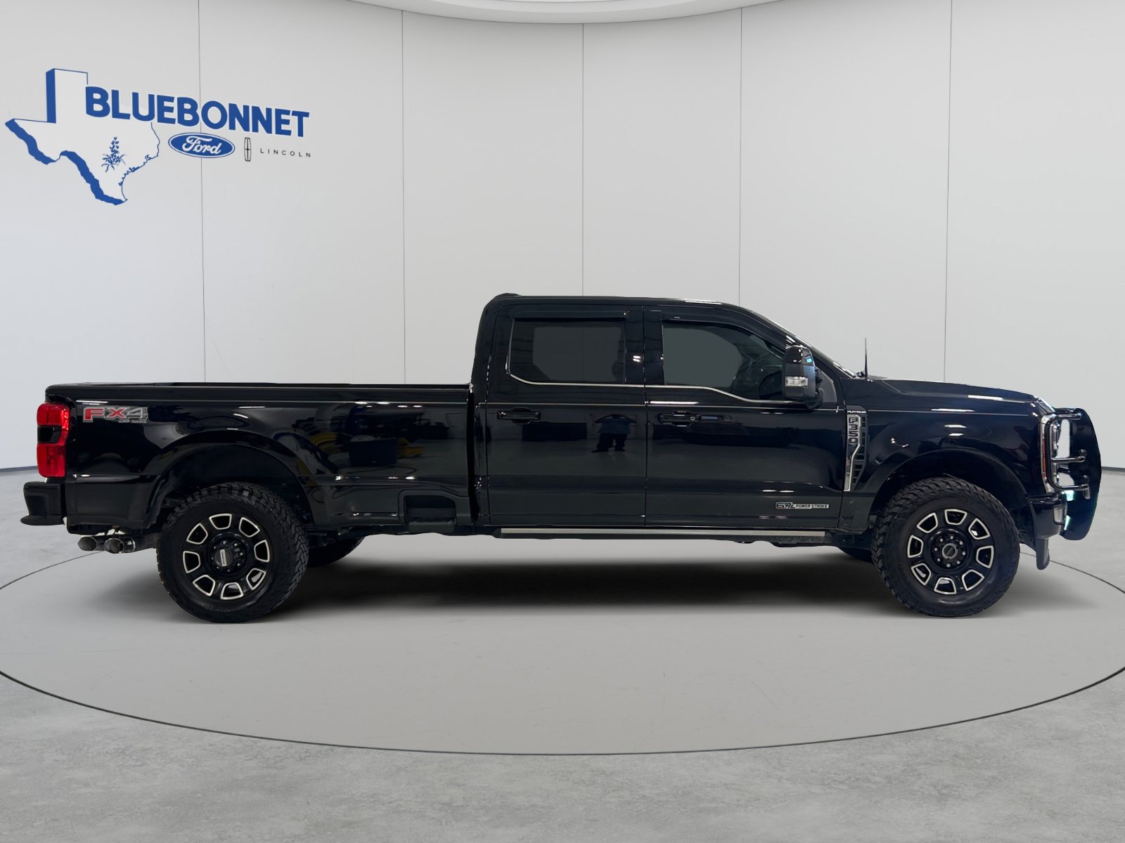 Certified 2024 Ford F350 Platinum AWD/4WD image 4