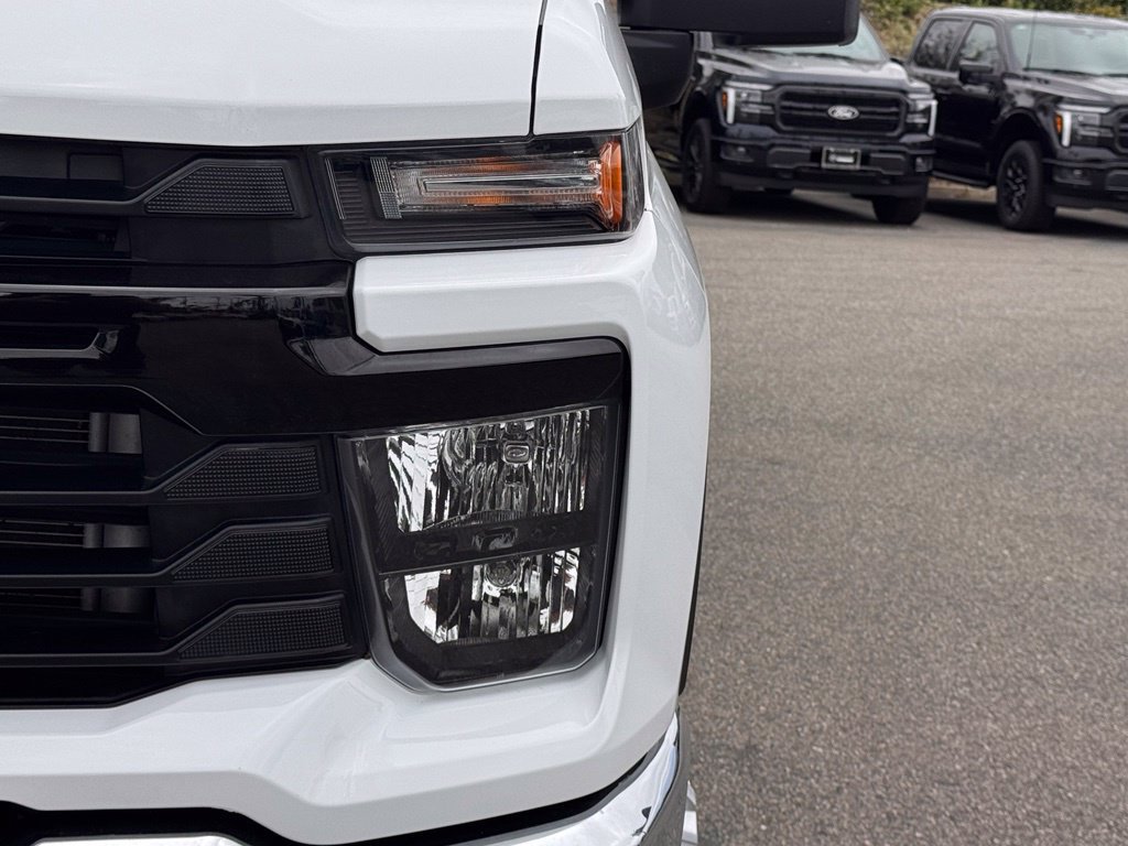 Used 2024 Chevrolet Silverado 3500 W/T w/ WT Convenience Package AWD/4WD image 8