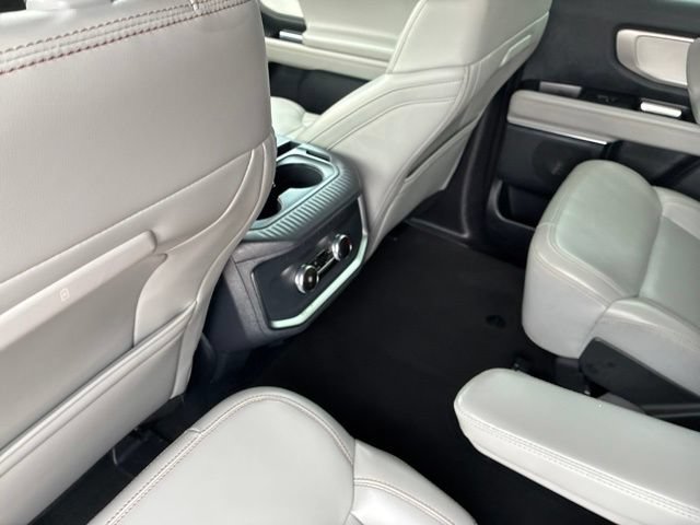 Certified 2025 Ford Expedition Active AWD/4WD image 64