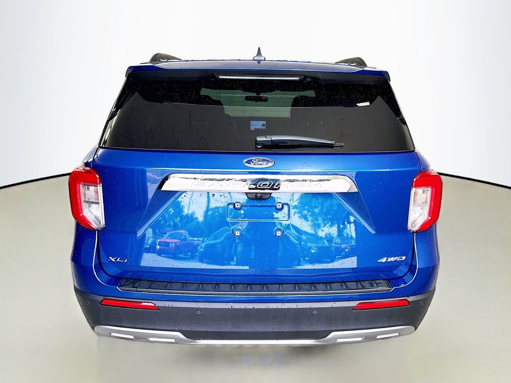 Certified 2023 Ford Explorer XLT w/ Equipment Group 202A AWD/4WD image 10