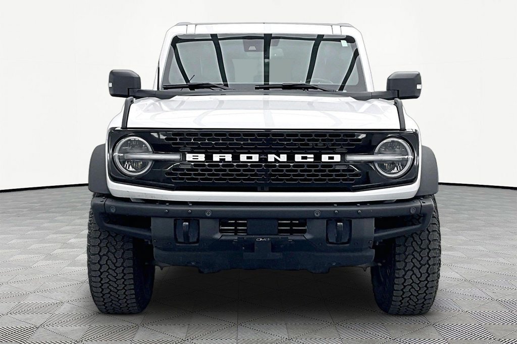 Certified 2024 Ford Bronco Wildtrak AWD/4WD image 3