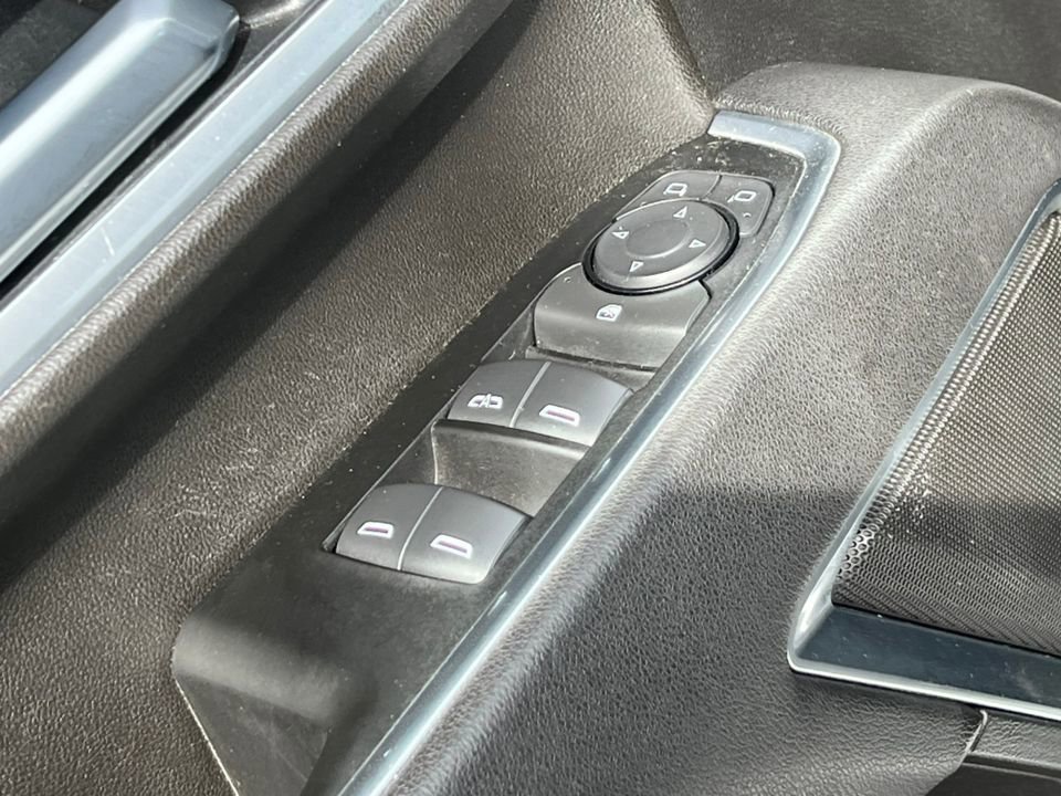 Used 2025 Chevrolet Silverado 2500 LT w/ Convenience Package image 22