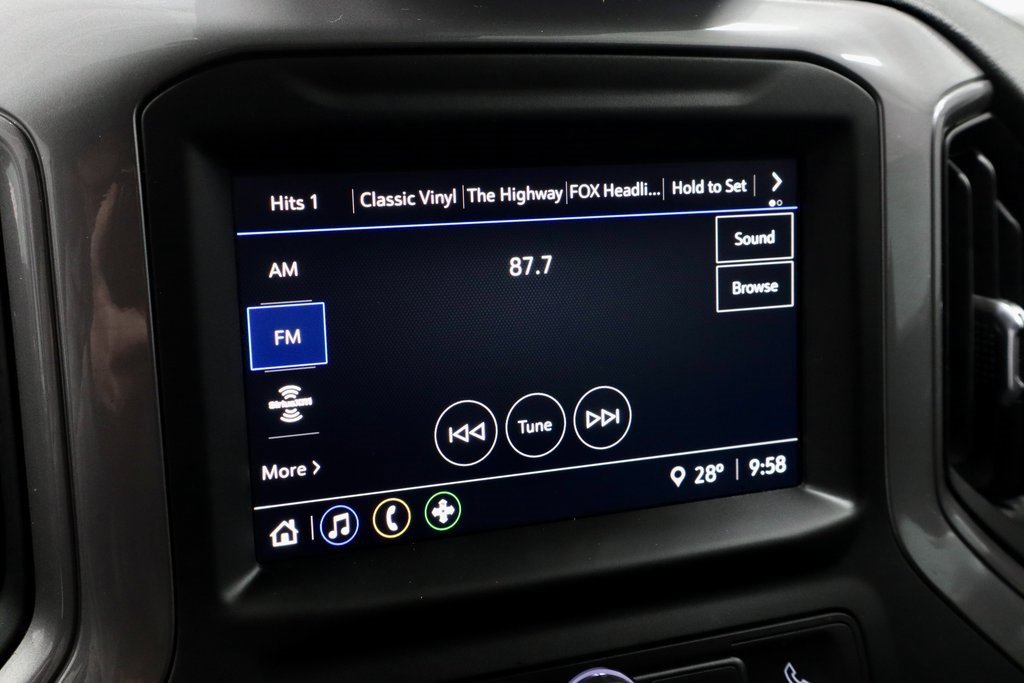 Used 2022 Chevrolet Silverado 1500 Custom image 10