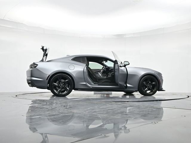 Used 2020 Chevrolet Camaro SS image 50