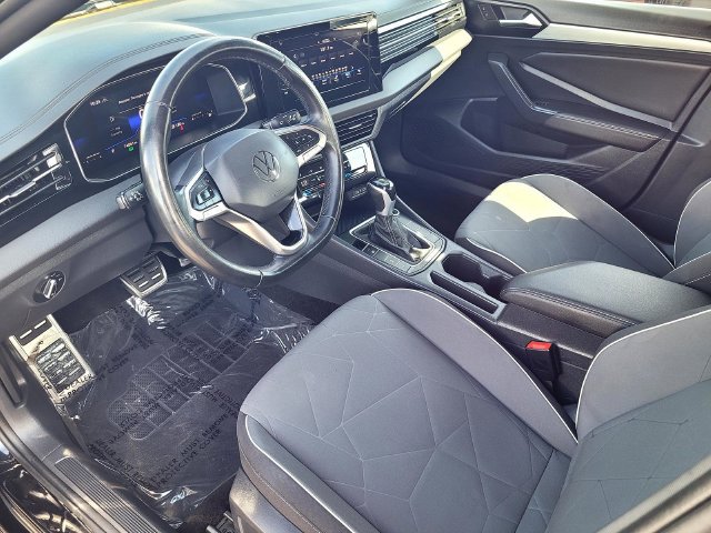Used 2025 Volkswagen Jetta Sport FWD image 10