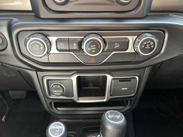 Used 2020 Jeep Wrangler Sport AWD/4WD image 27