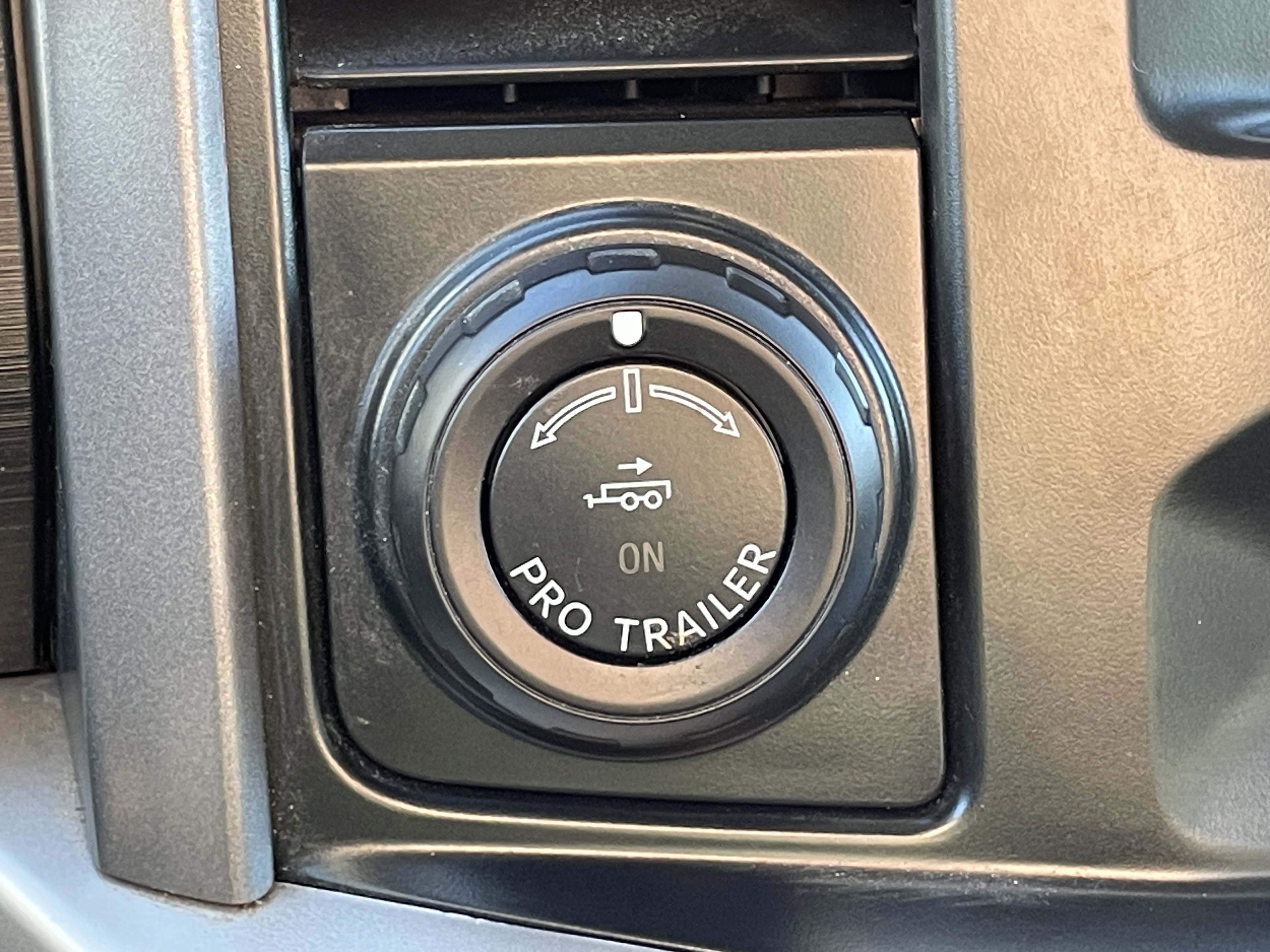 Certified 2023 Ford F150 XLT w/ Trailer Tow Package AWD/4WD image 23