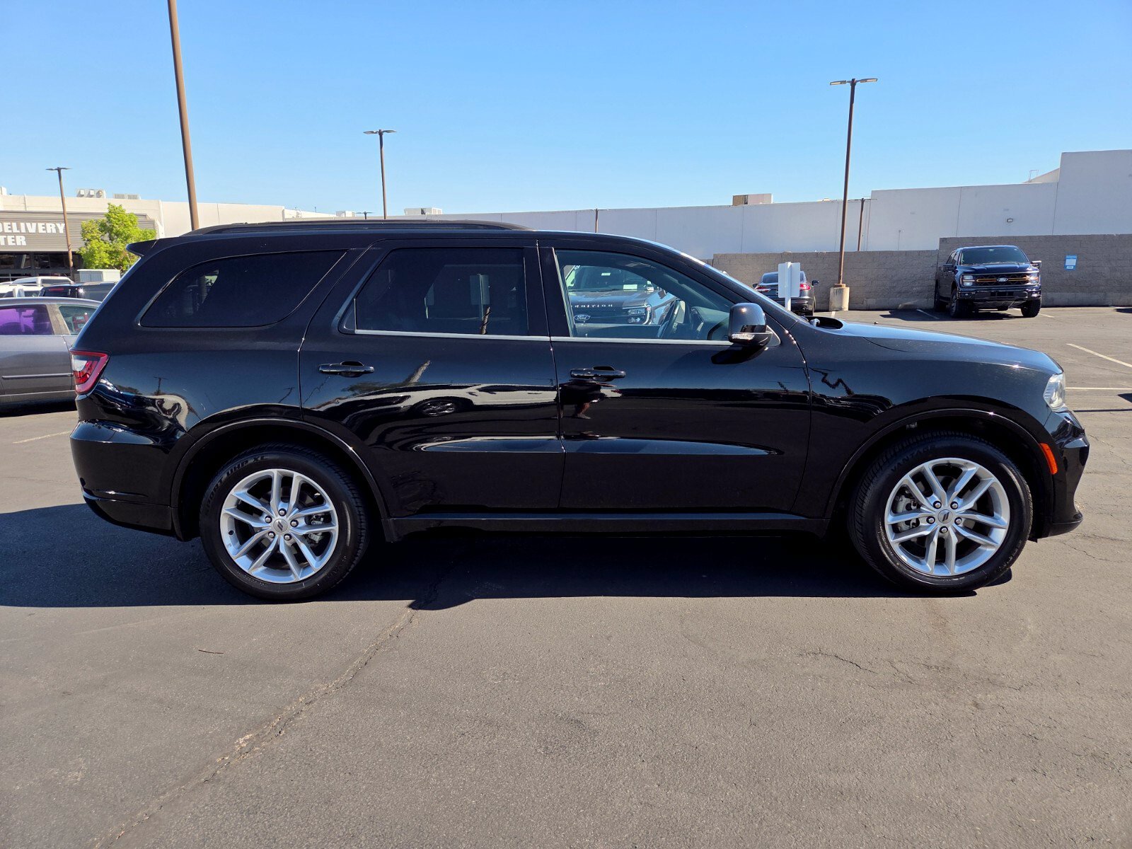 Used 2024 Dodge Durango GT RWD image 7
