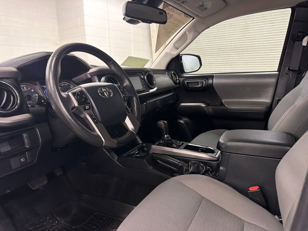 Used 2019 Toyota Tacoma 2WD Access Cab image 5