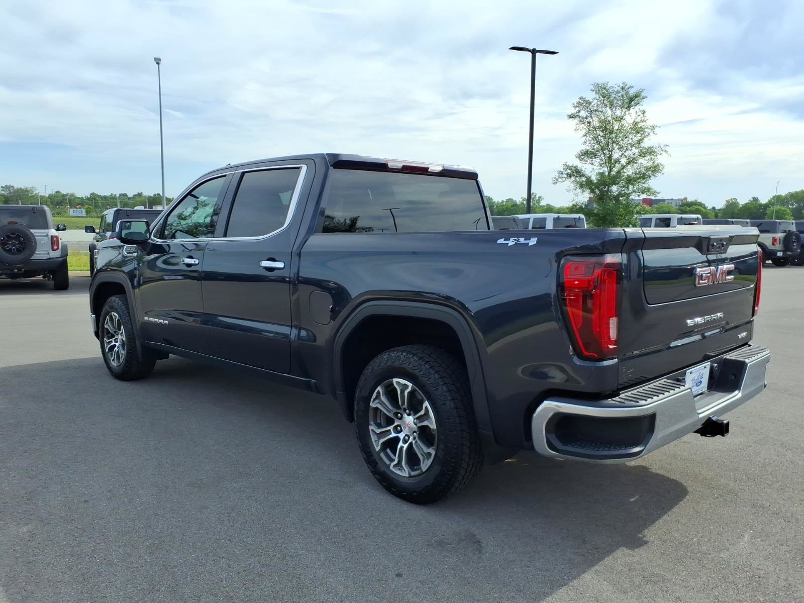 Used 2025 GMC Sierra 1500 SLT AWD/4WD image 5