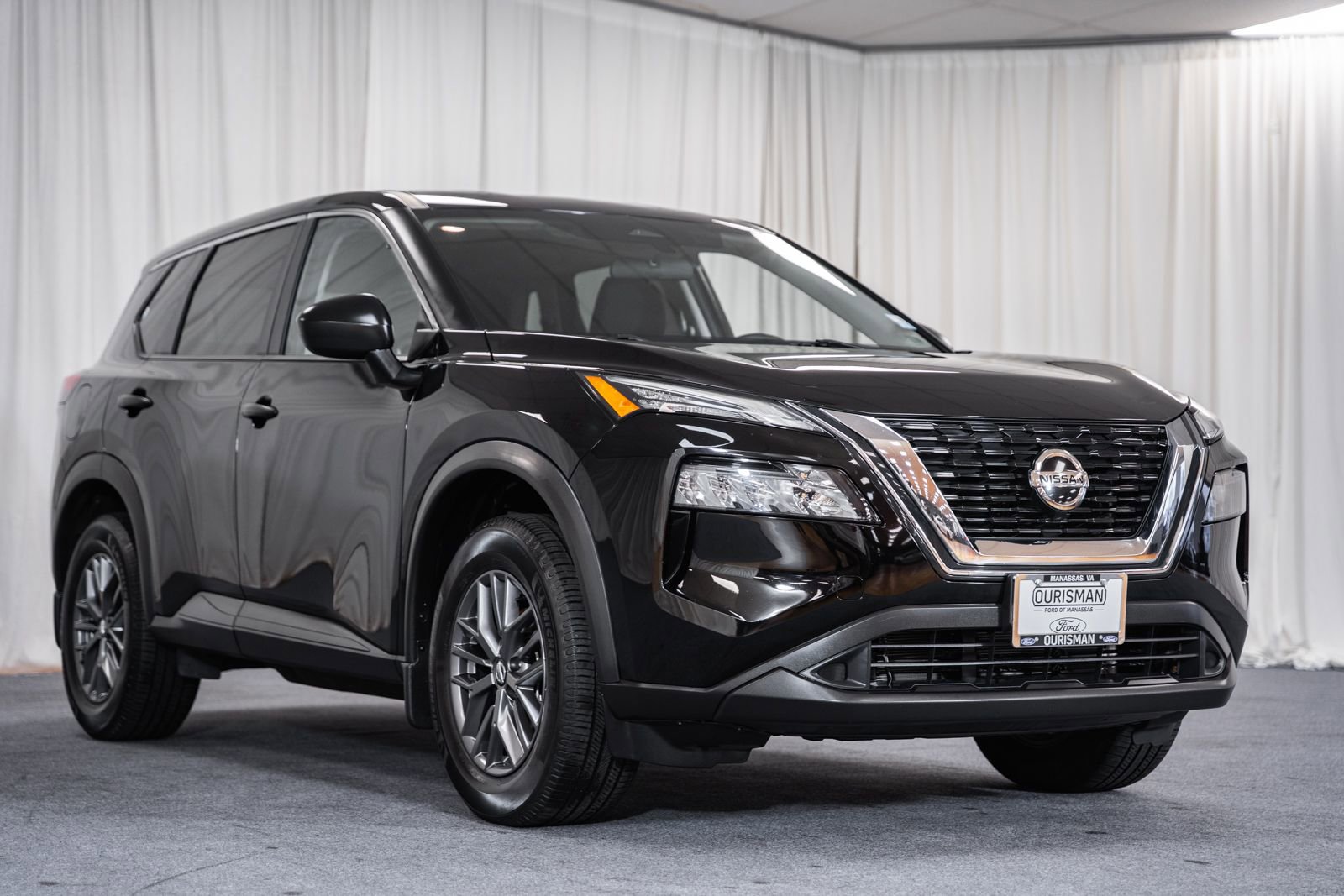 Used 2021 Nissan Rogue S AWD/4WD image 1