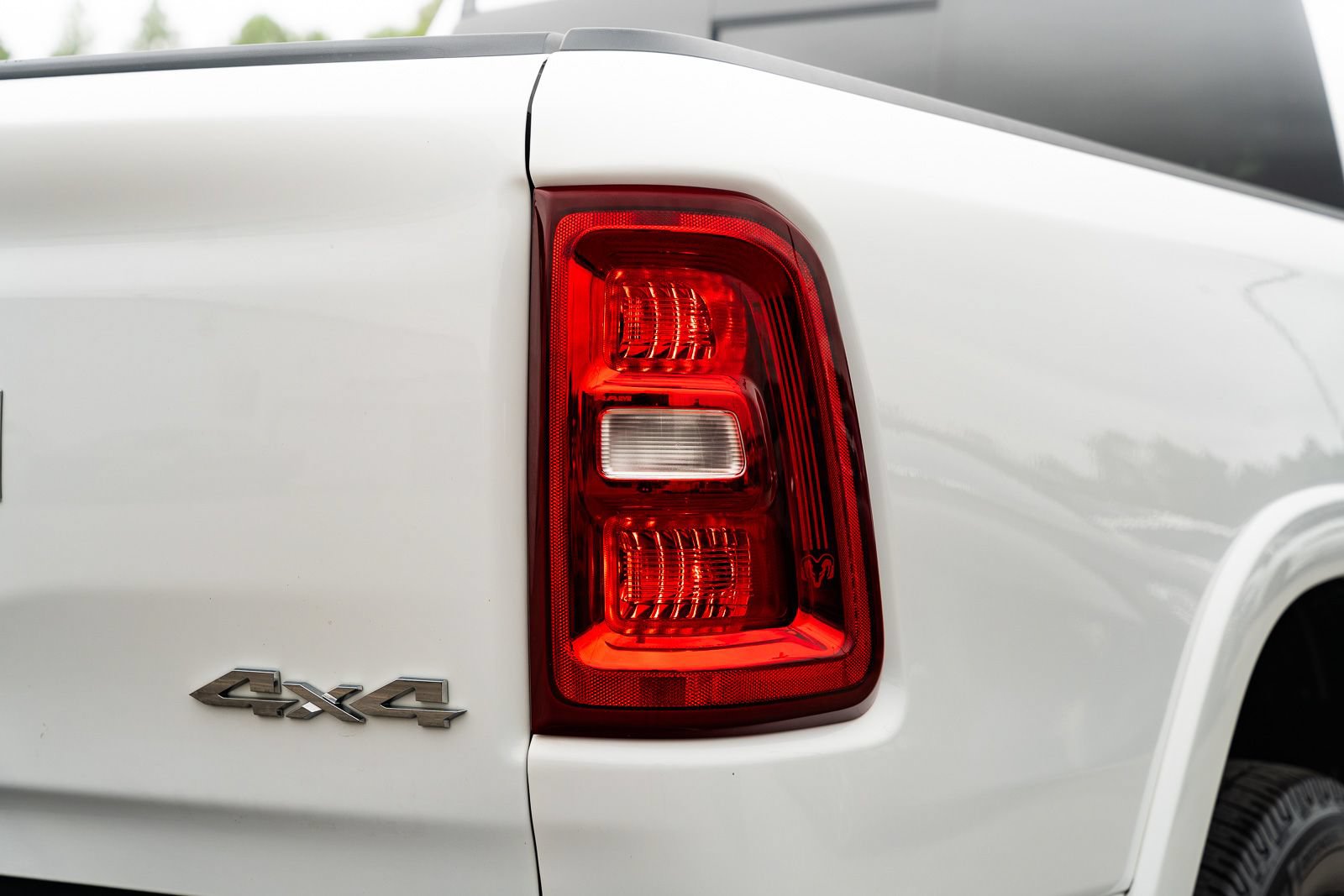 Used 2025 RAM 1500 Laramie AWD/4WD image 15