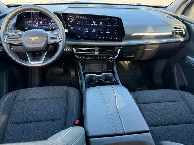 Used 2024 Chevrolet Traverse LT FWD image 12
