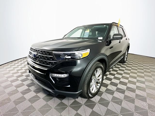 Certified 2023 Ford Explorer XLT w/ Equipment Group 202A image 7