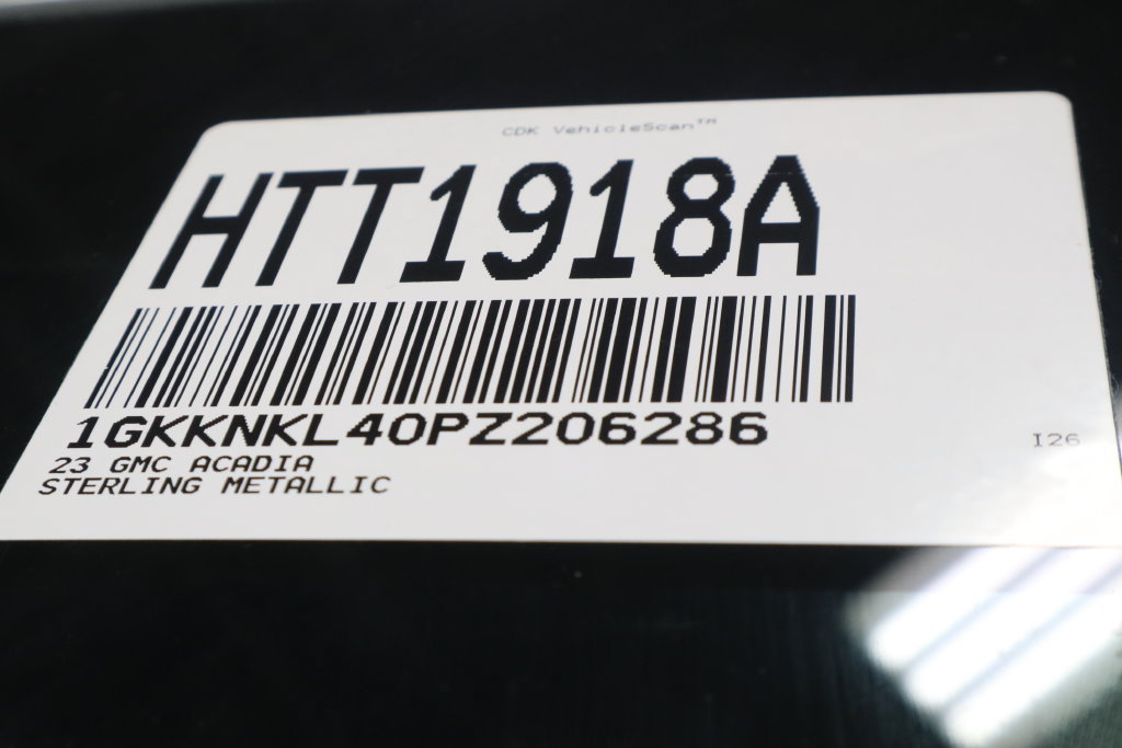 Used 2023 GMC Acadia SLE FWD image 33