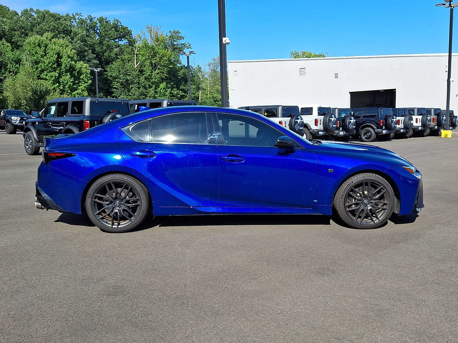 Used 2023 Lexus IS 500 RWD image 7