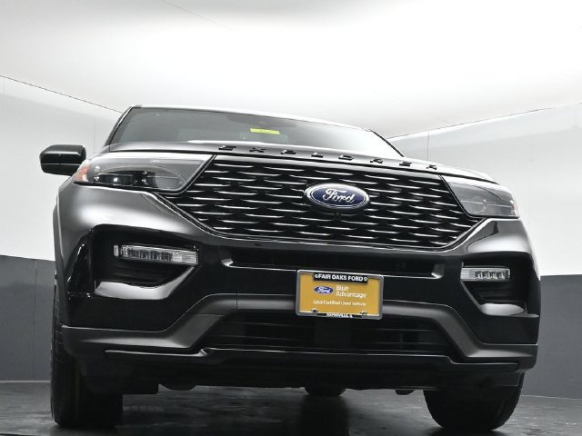 Certified 2024 Ford Explorer ST-Line w/ Class IV Trailer Tow Package AWD/4WD image 36