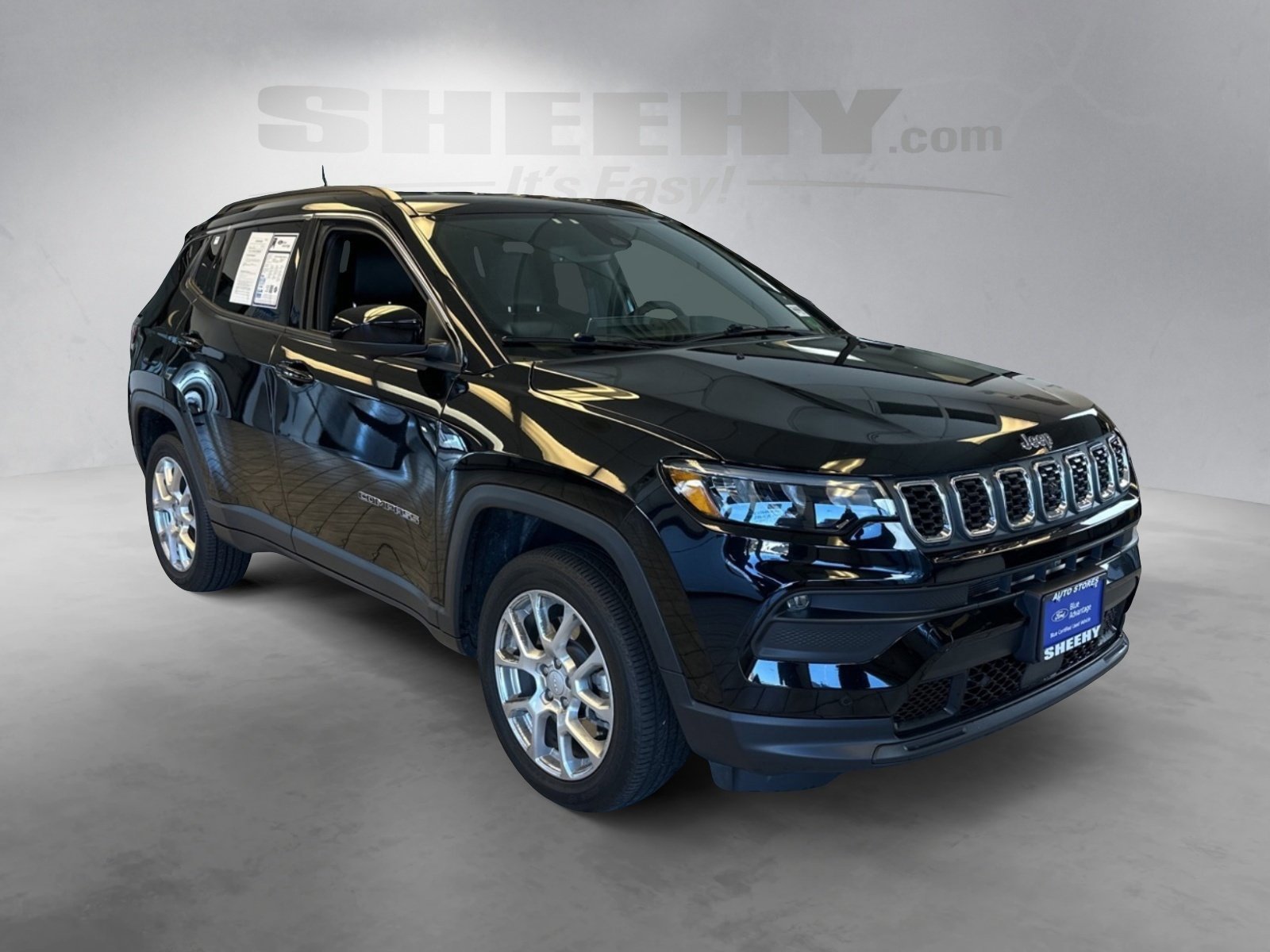 Used 2024 Jeep Compass Latitude image 7