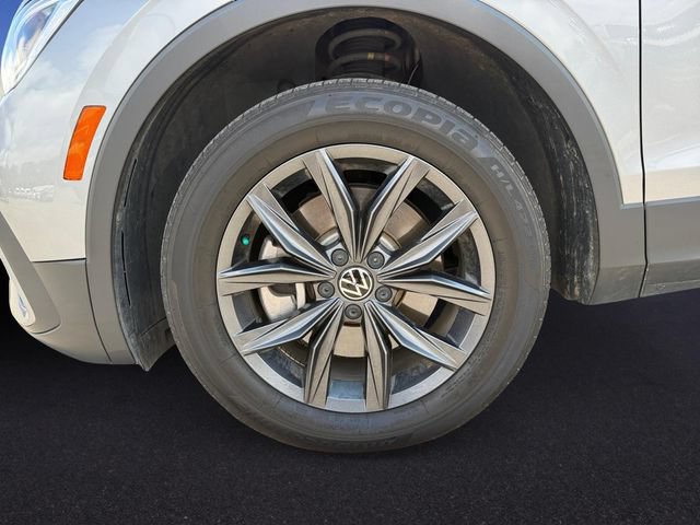 Used 2023 Volkswagen Tiguan SE FWD image 10