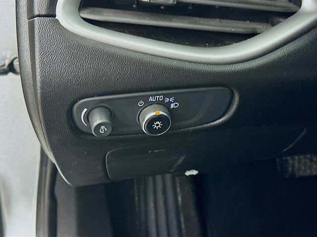 Used 2024 Chevrolet Malibu LT FWD image 16