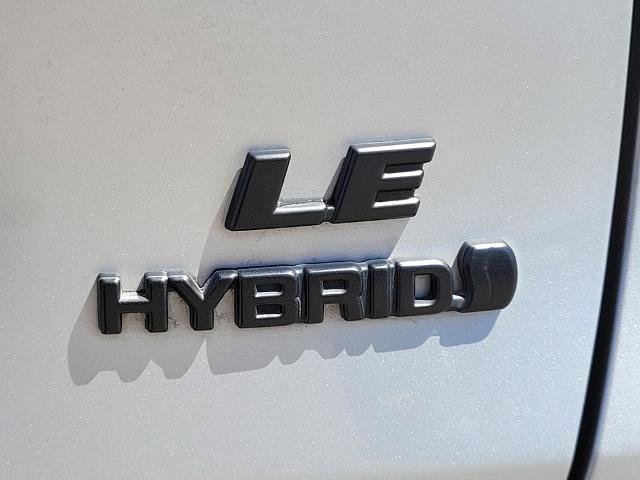 Used 2024 Toyota RAV4 LE AWD/4WD image 10