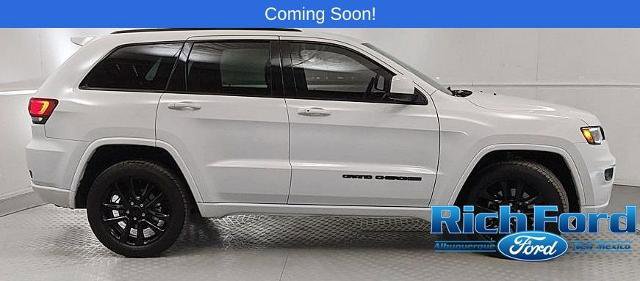 Used 2021 Jeep Grand Cherokee Laredo X image 2