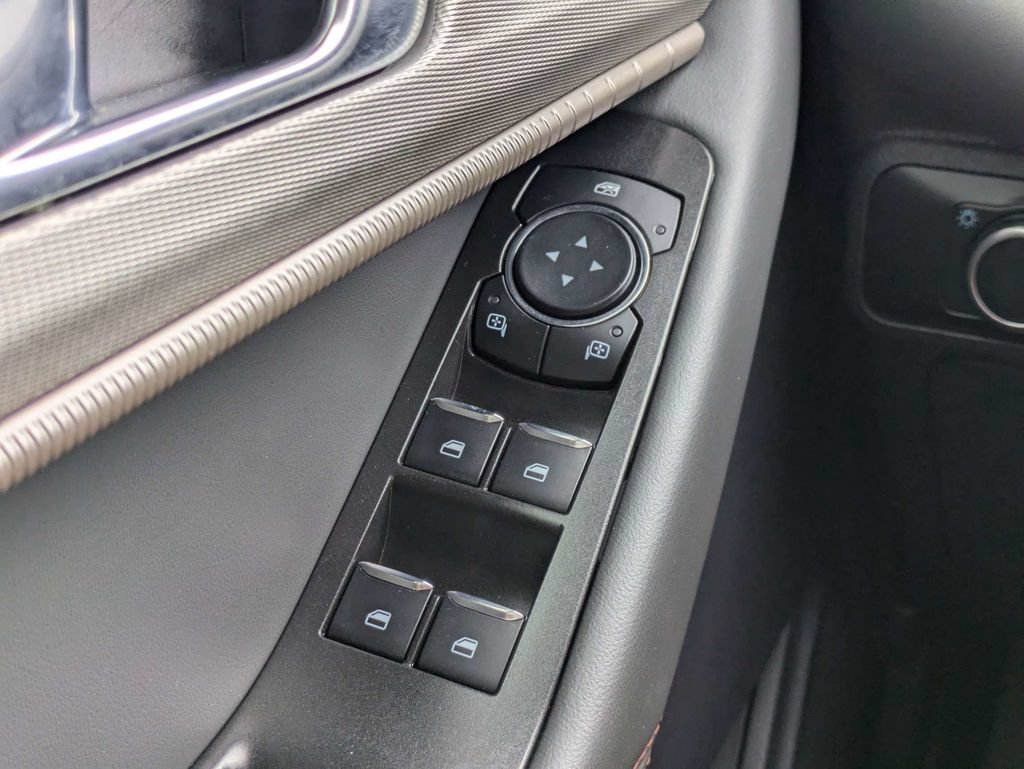 Certified 2026 Ford Explorer Active RWD image 25