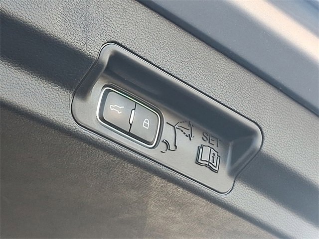 Certified 2022 Ford Explorer Limited w/ Equipment Group 301A image 33