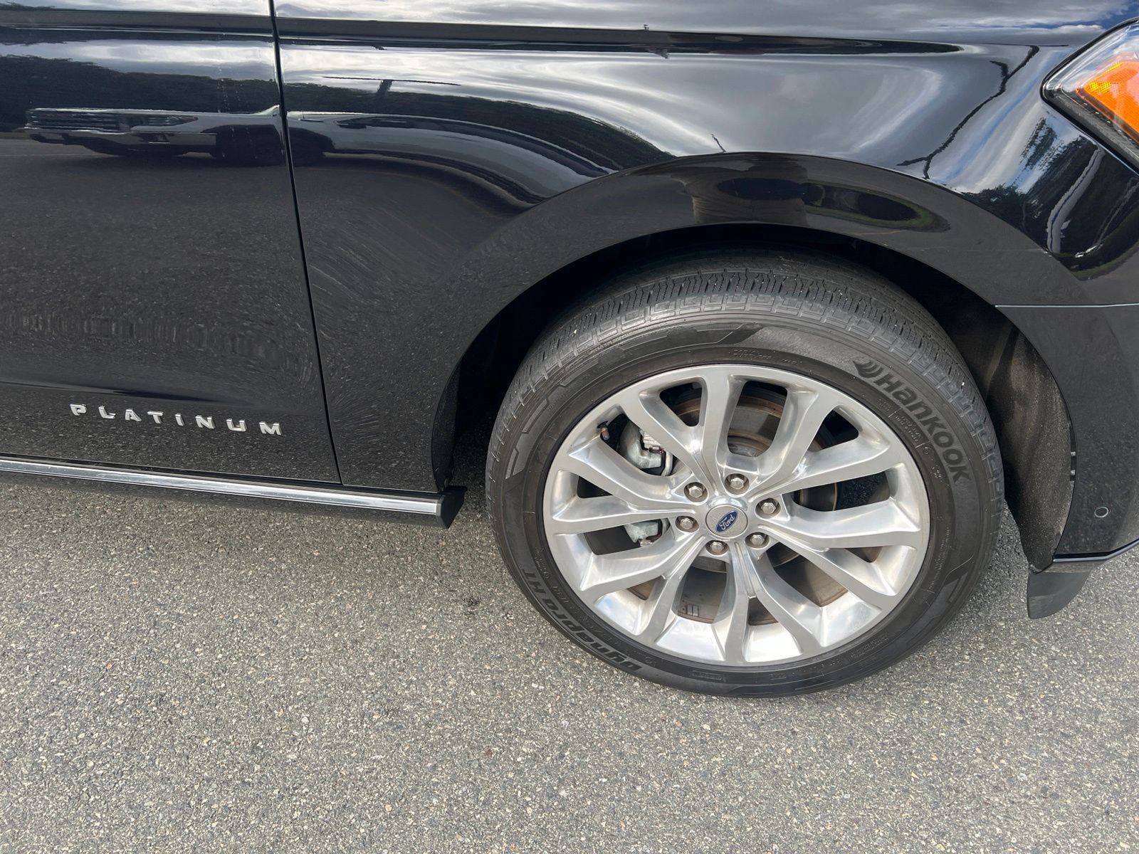 Certified 2019 Ford Expedition Platinum AWD/4WD image 11