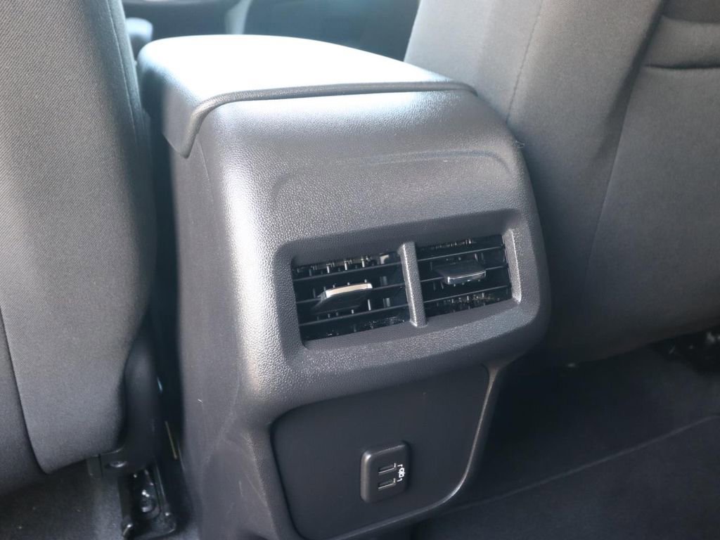 Used 2024 Chevrolet Equinox LT image 15